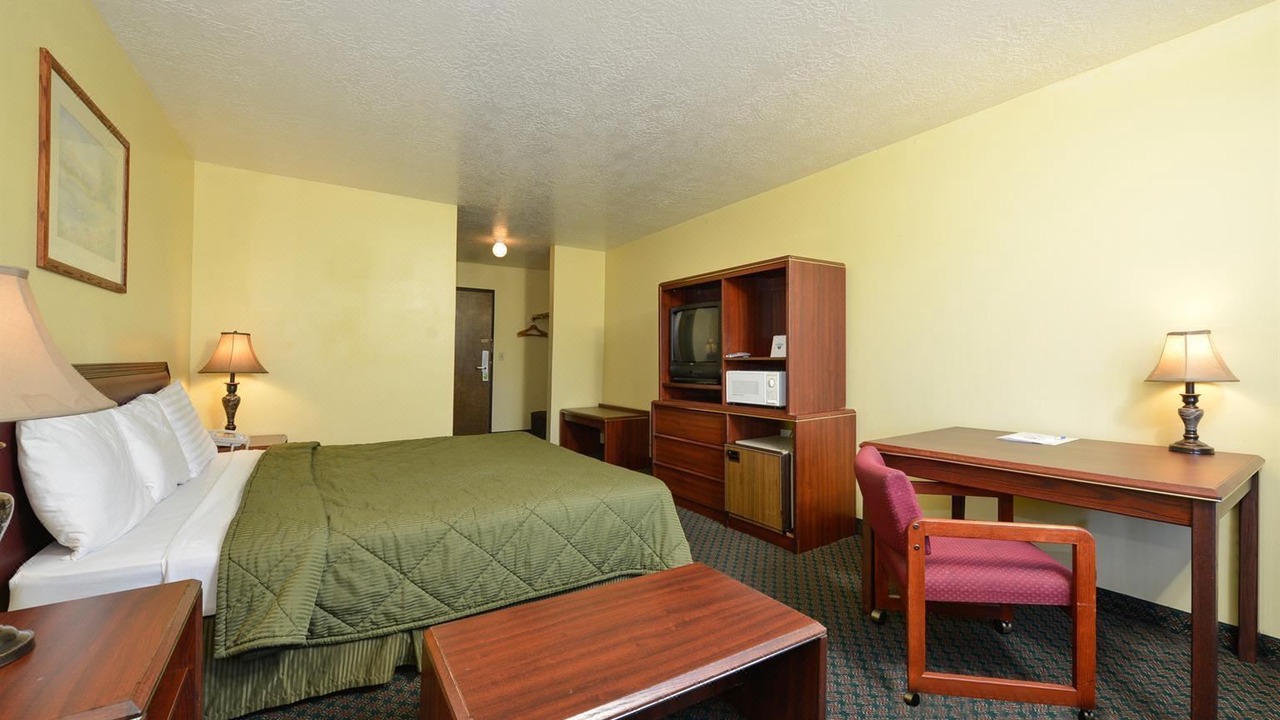 Photo of Bedroom in Salem