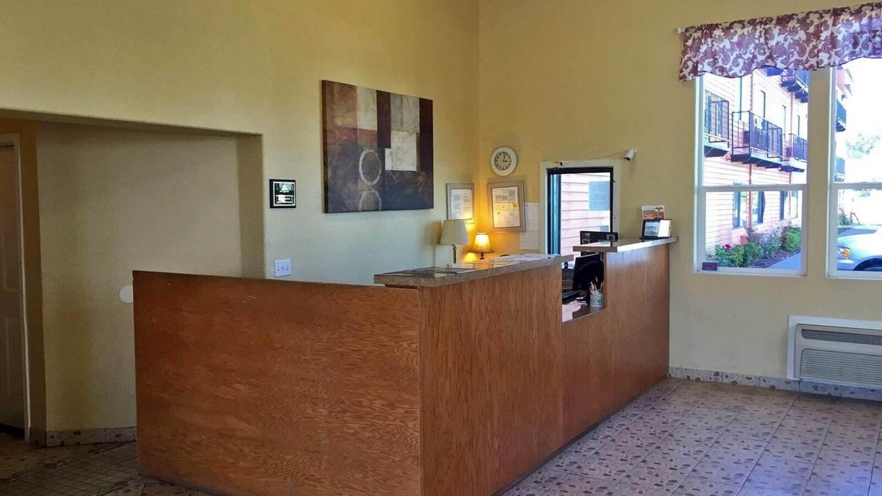 Photo of Bedroom in Salem