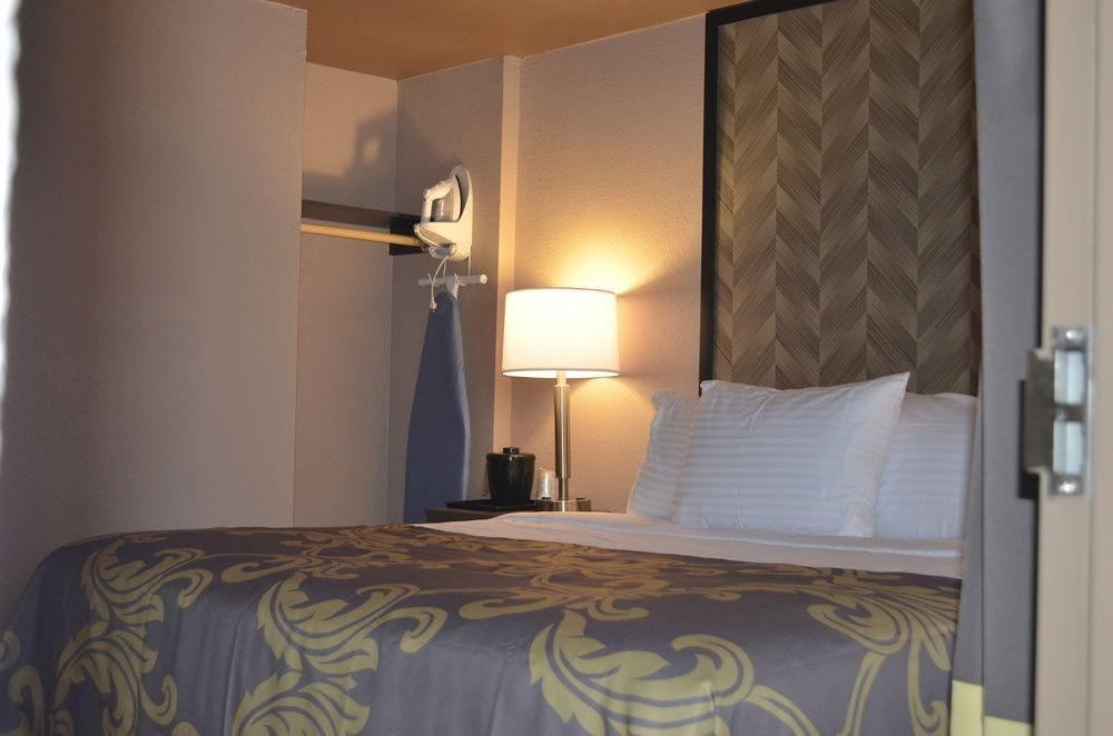 Photo of Bedroom in Niagara Falls