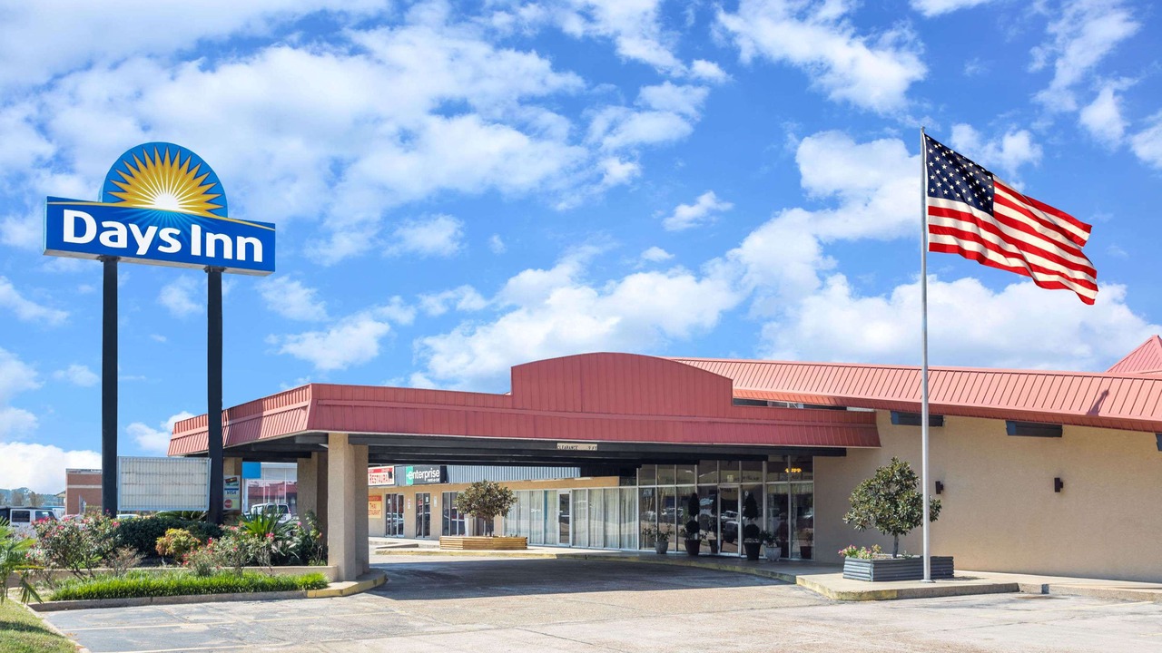 Photo of Buildings in Leesville