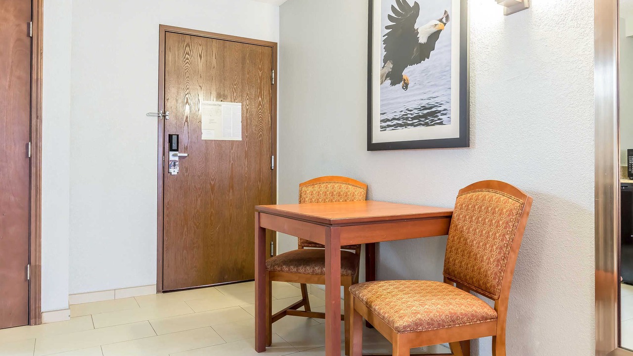 Photo of Livingroom in Alton