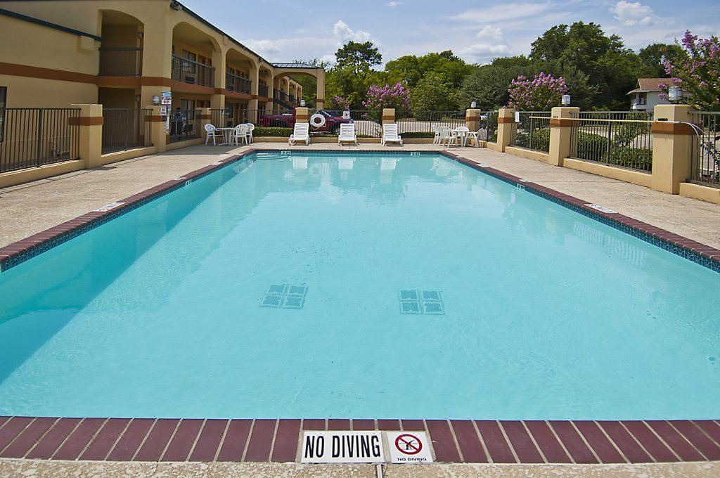 Photo of Outdoor in Carthage