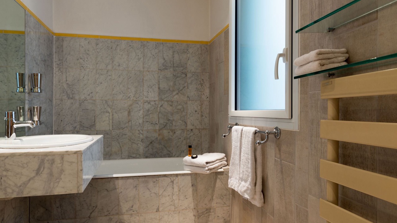 Photo of Bathroom in Notre-Dame-des-Champs