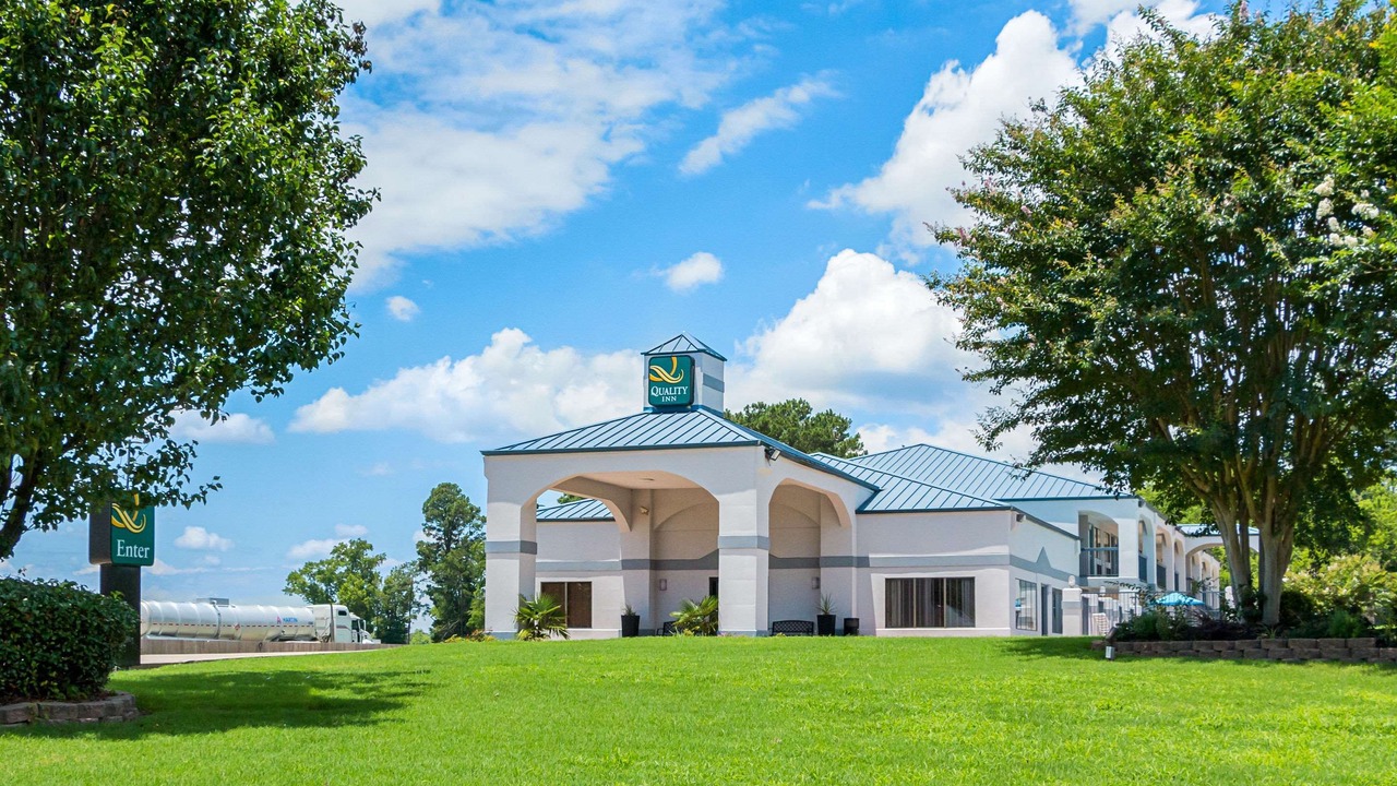 Photo of Buildings in Carthage