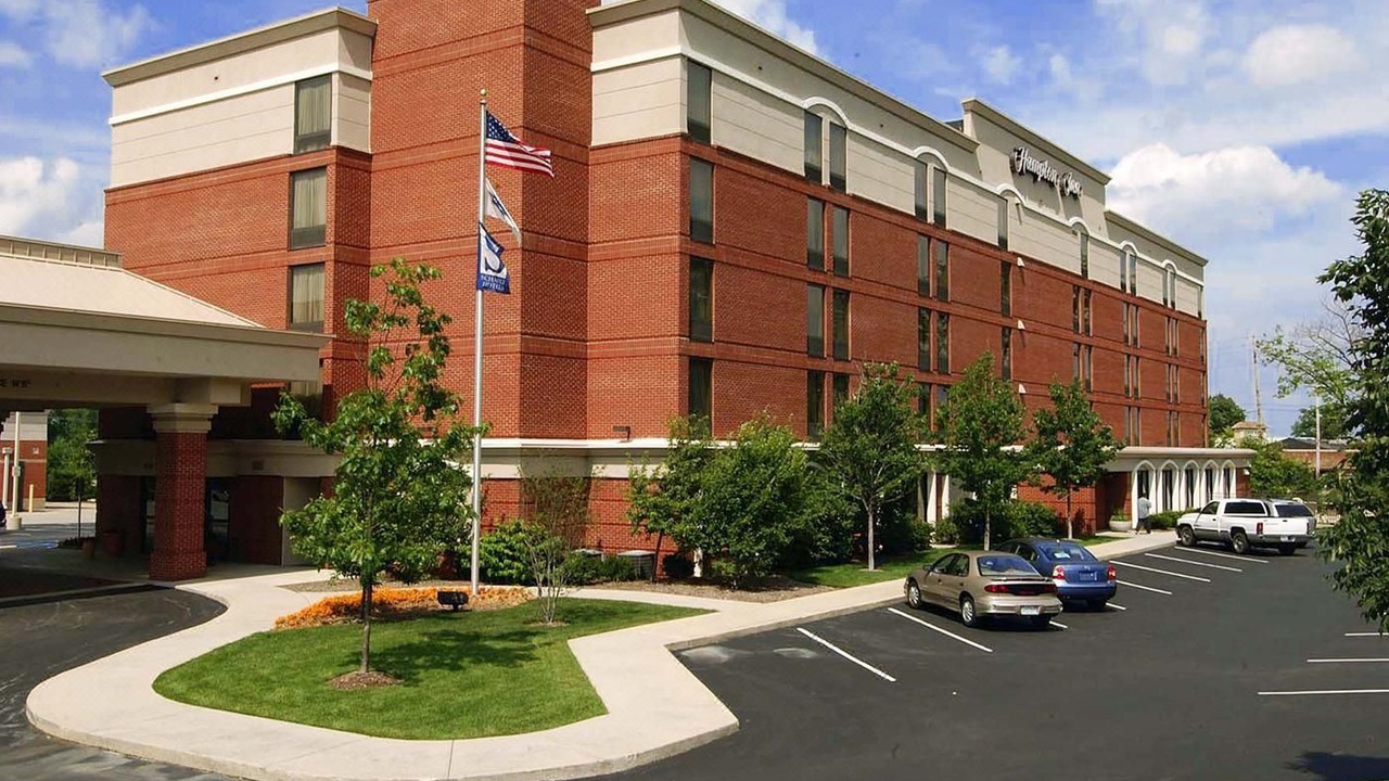 Photo of Buildings in Carol Stream