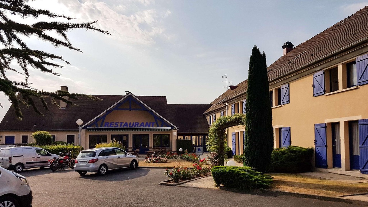 Photo of Buildings in Etampes