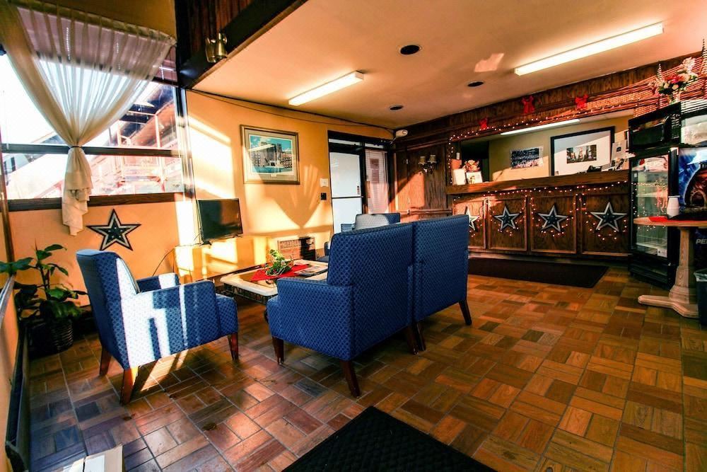 Photo of Livingroom in Highland Falls