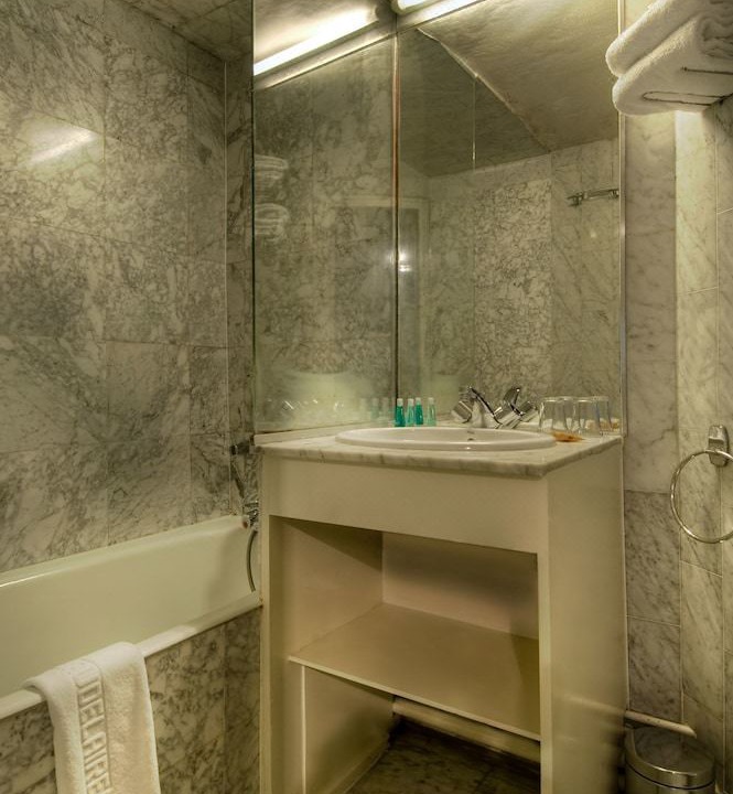 Photo of Bathroom in Gaillon