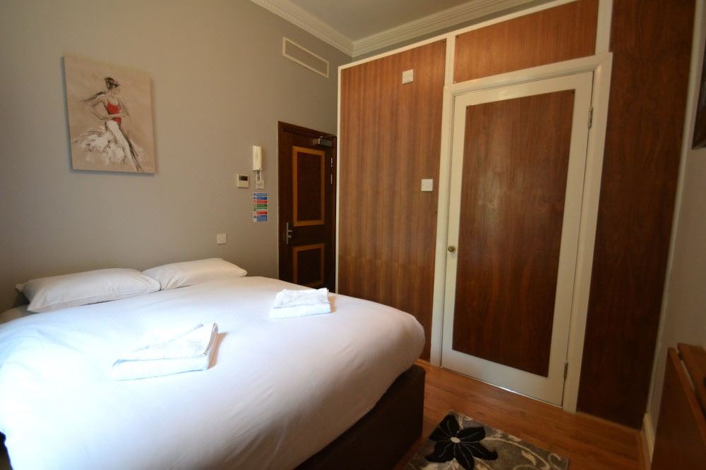 Photo of Bedroom in Lancaster Gate