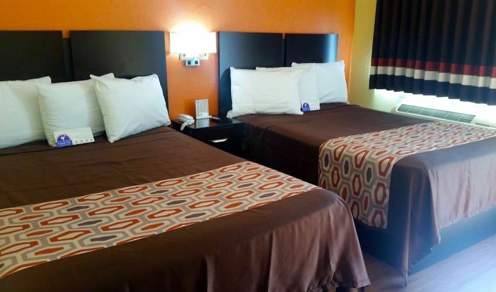 Photo of Bedroom in Groves