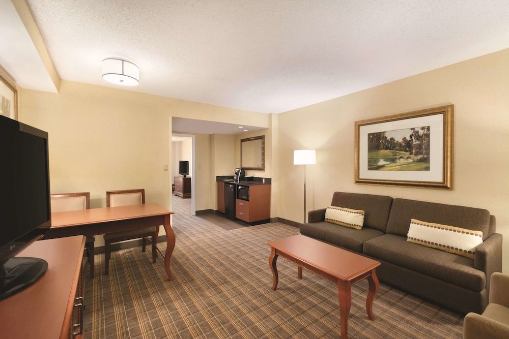 Photo of Livingroom in Greenville - Spartanburg