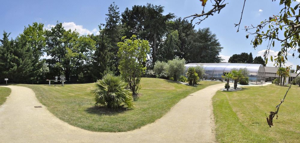 Photo of Others in Carquefou