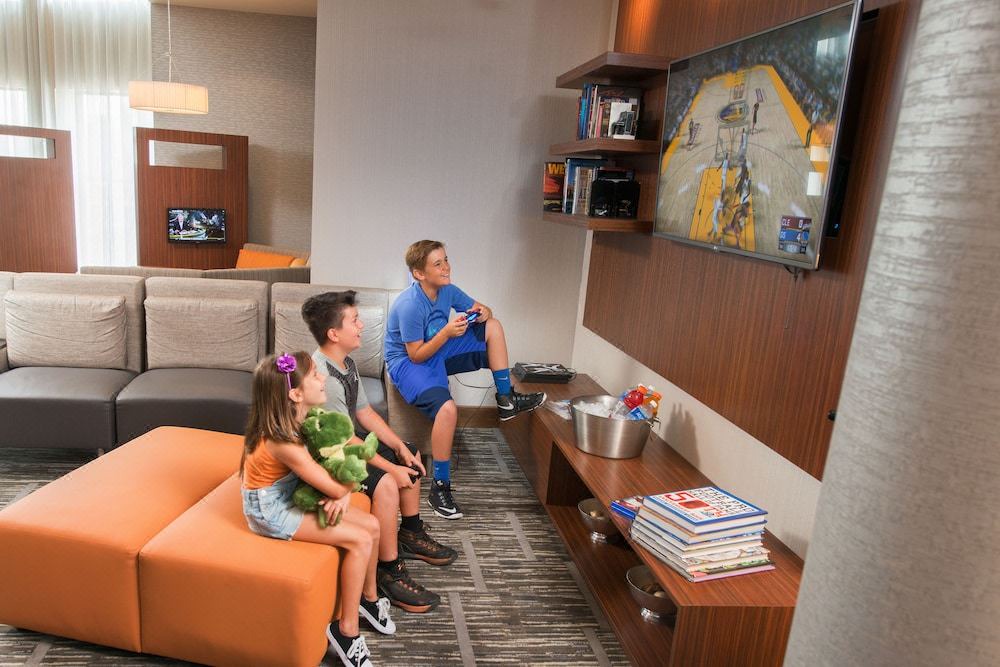 Photo of Livingroom in North Canton