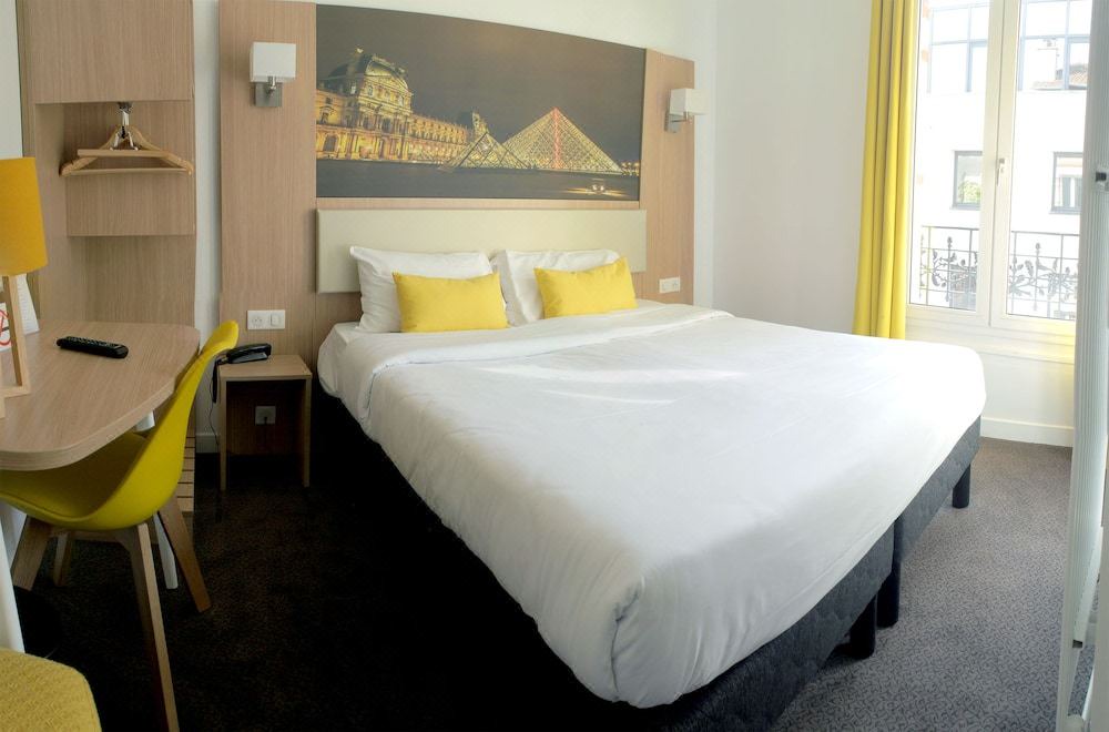 Photo of Bedroom in Prince–Marmottan