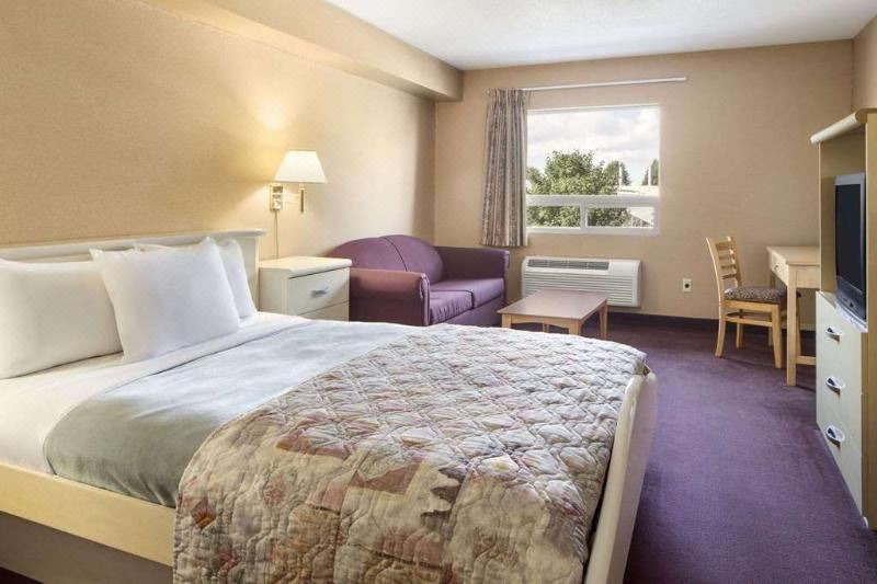 Photo of Bedroom in Leamington