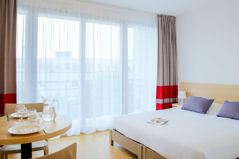 Photo of Bedroom in Miroir - Batignolles