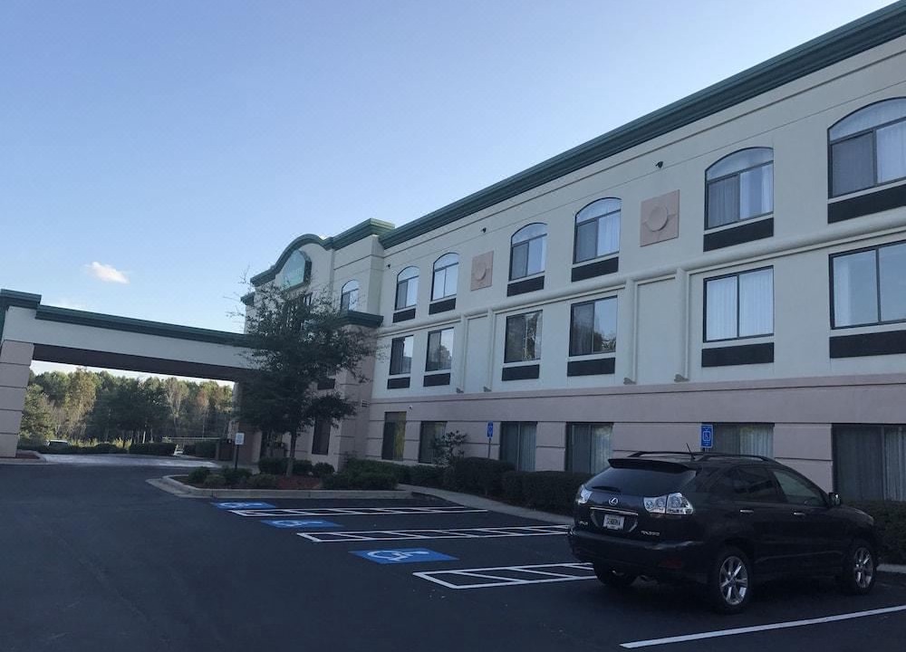 Photo of Buildings in Gracewood