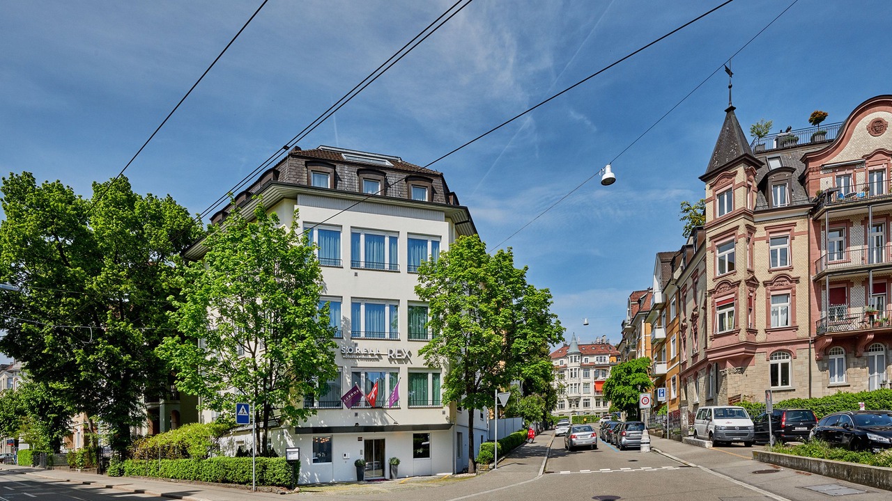 Photo of Buildings in District 6