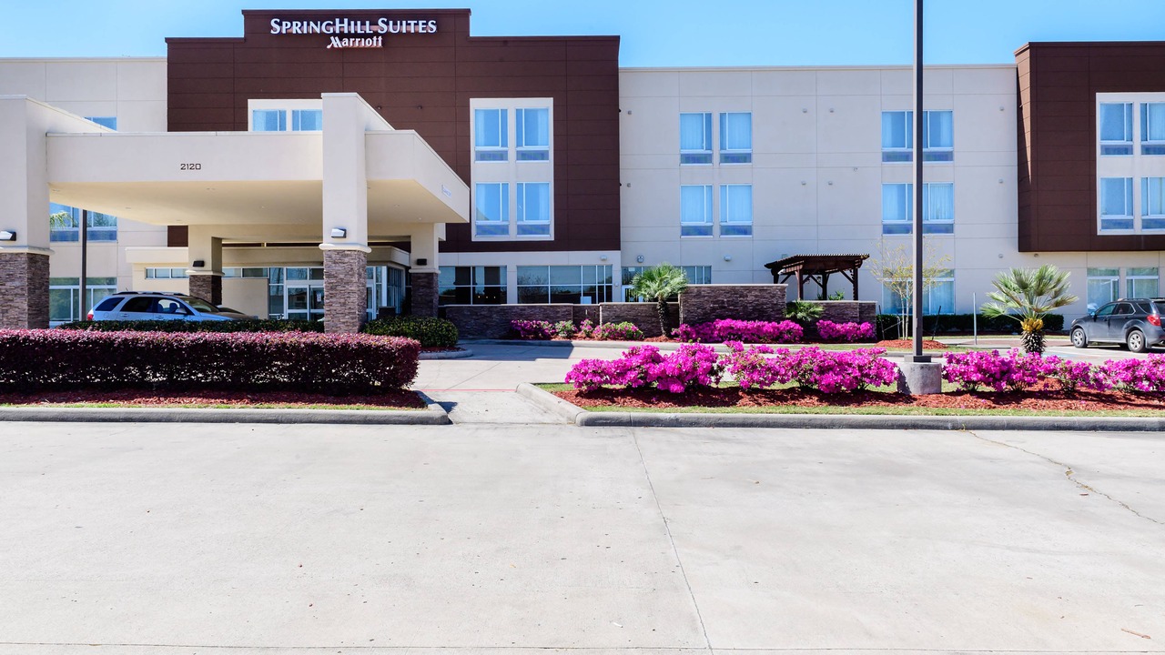 Photo of Buildings in El Lago