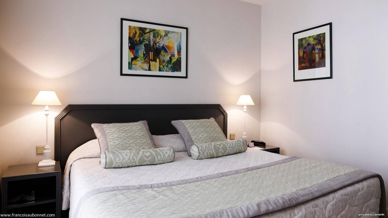 Photo of Bedroom in 2nd Arrondissement