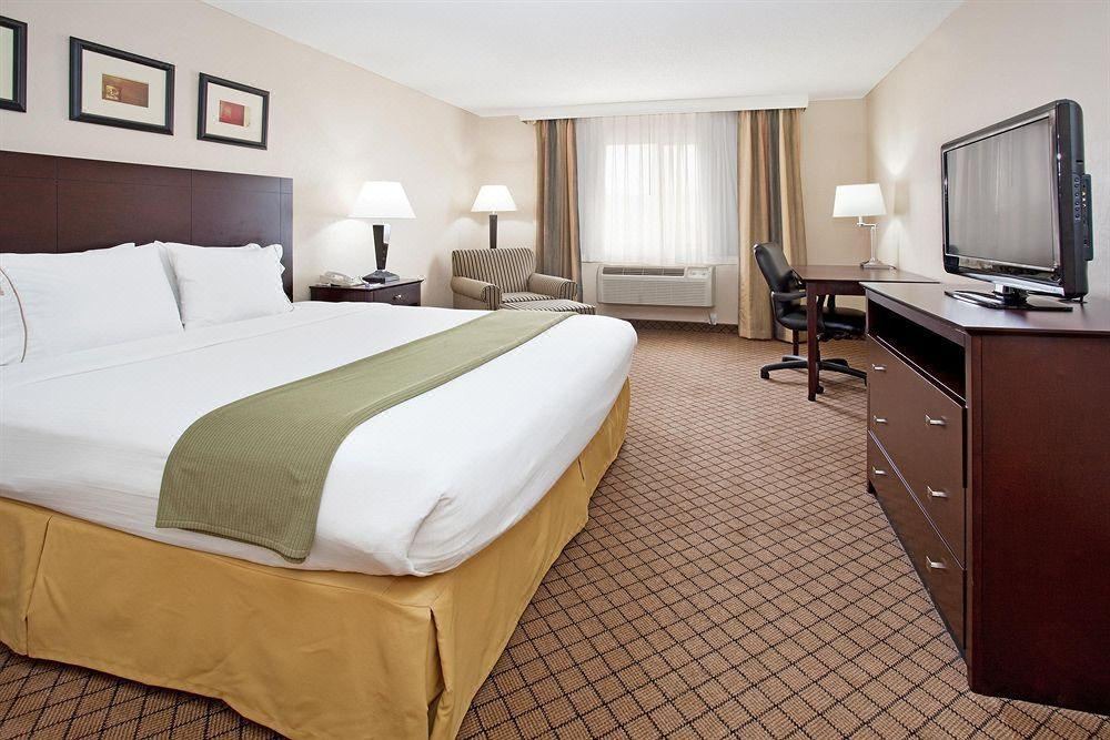 Photo of Bedroom in Green River