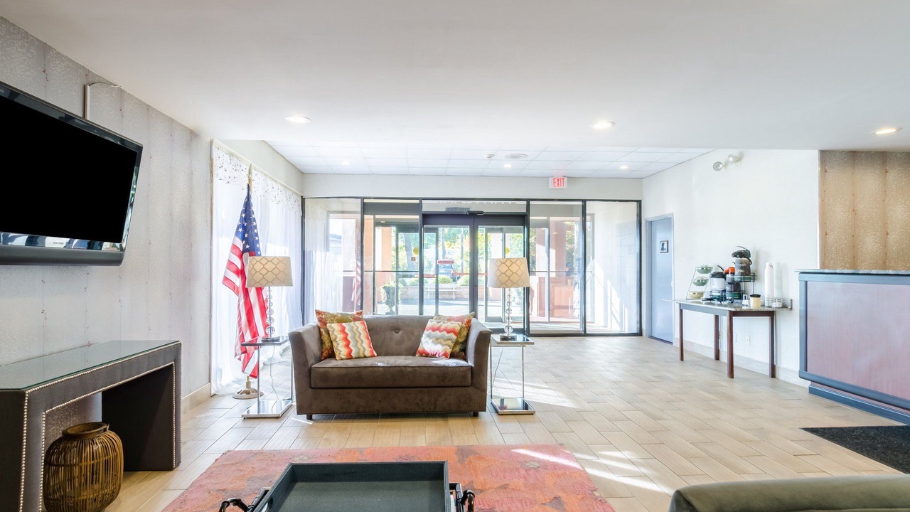 Photo of Livingroom in West Springfield