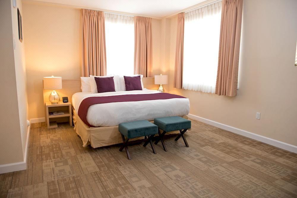 Photo of Bedroom in South Pointe