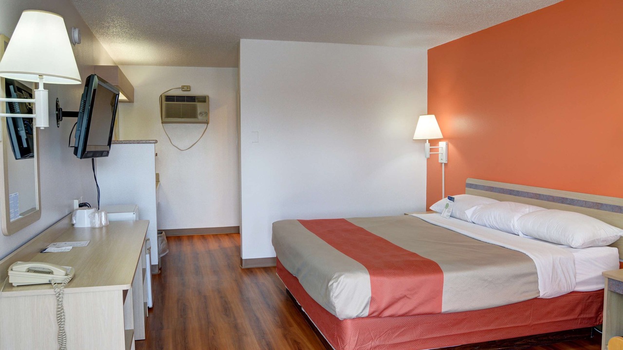 Photo of Bedroom in Larkspur