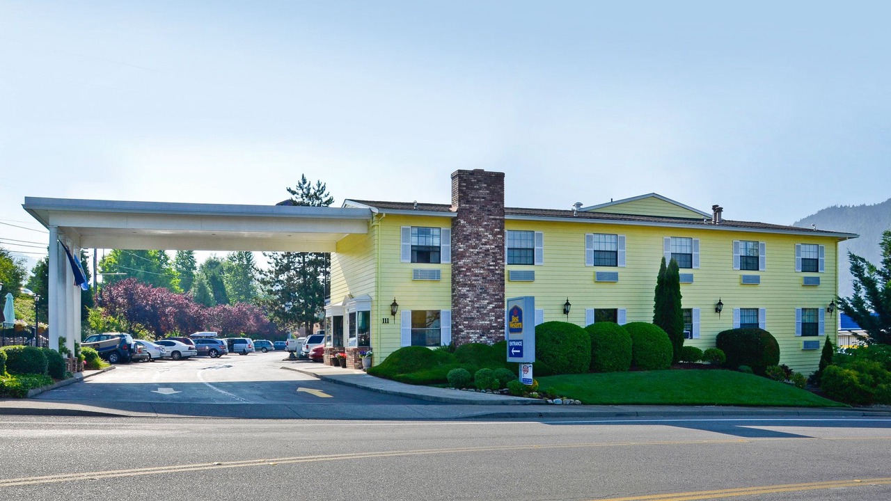 Photo of Buildings in Grants Pass