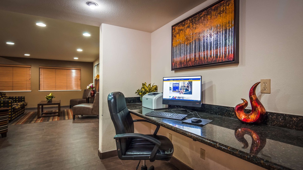 Photo of Livingroom in Parker