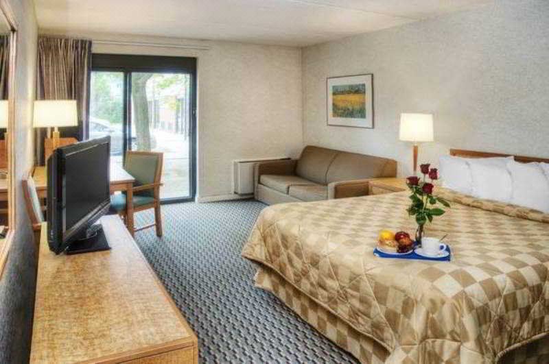 Photo of Livingroom in Kingston
