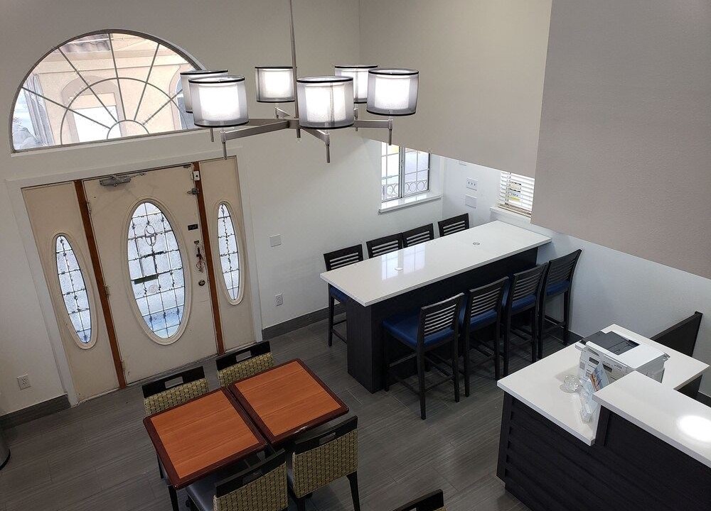 Photo of Livingroom in Bishop