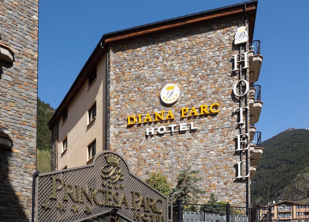 Photo of Buildings in Arinsal