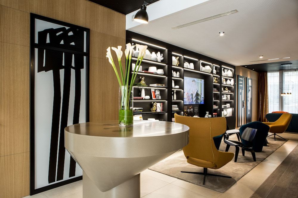 Photo of Livingroom in 17th Arrondissement