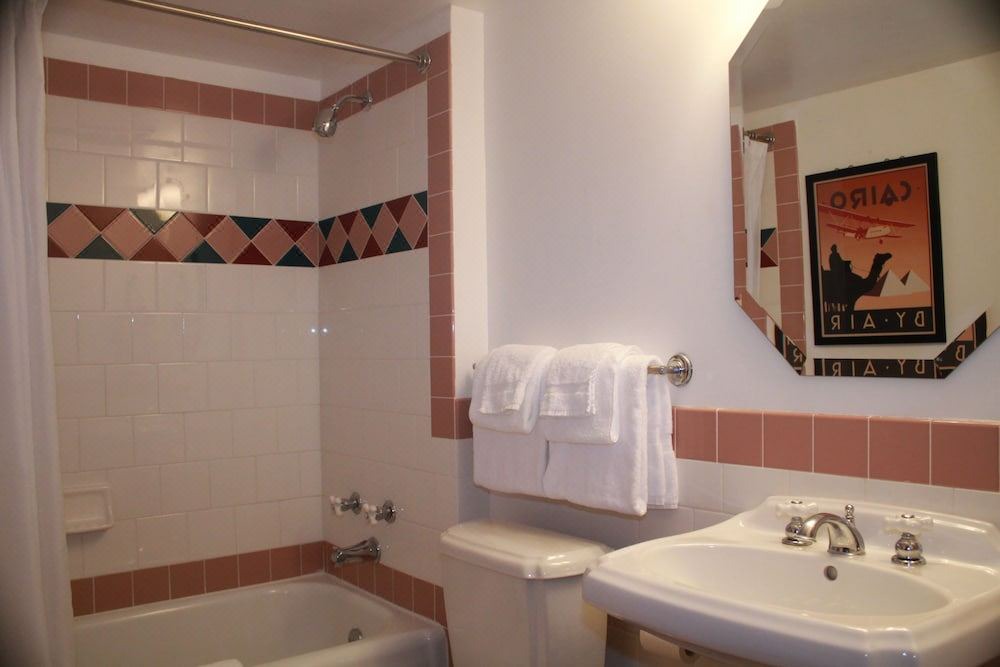 Photo of Bathroom in Boulder City