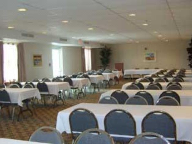 Photo of Livingroom in Elizabethtown