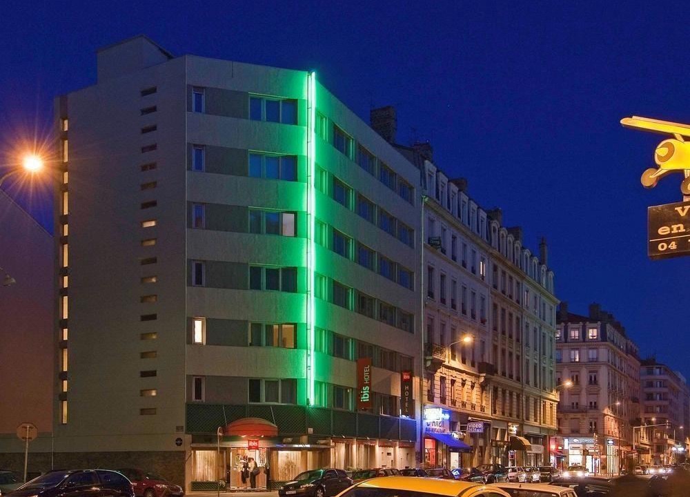 Photo of Buildings in Saint Michel - Mairie
