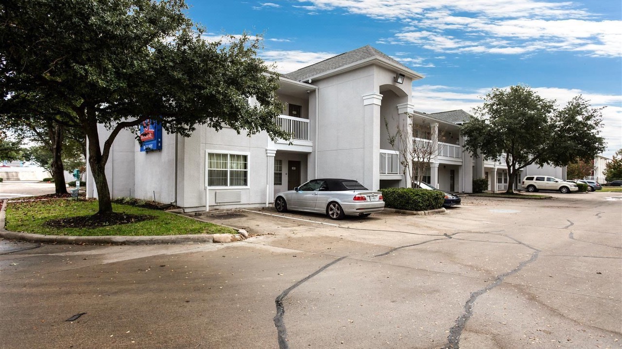 Photo of Buildings in Westchase