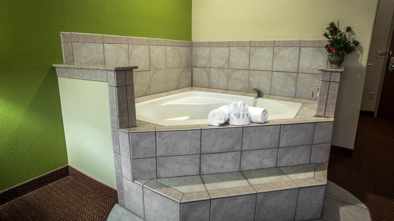 Photo of Bathroom in Hewitt