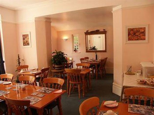 Photo of Livingroom in Horley