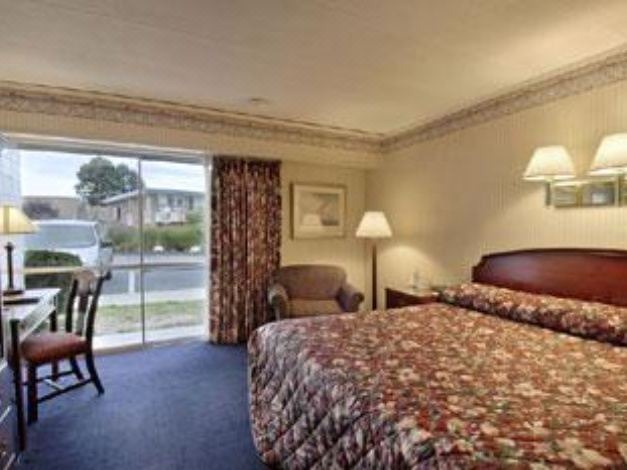 Photo of Bedroom in Mystic