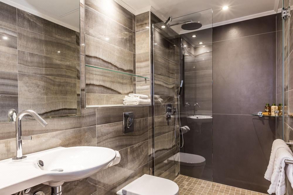 Photo of Bathroom in Batignolles