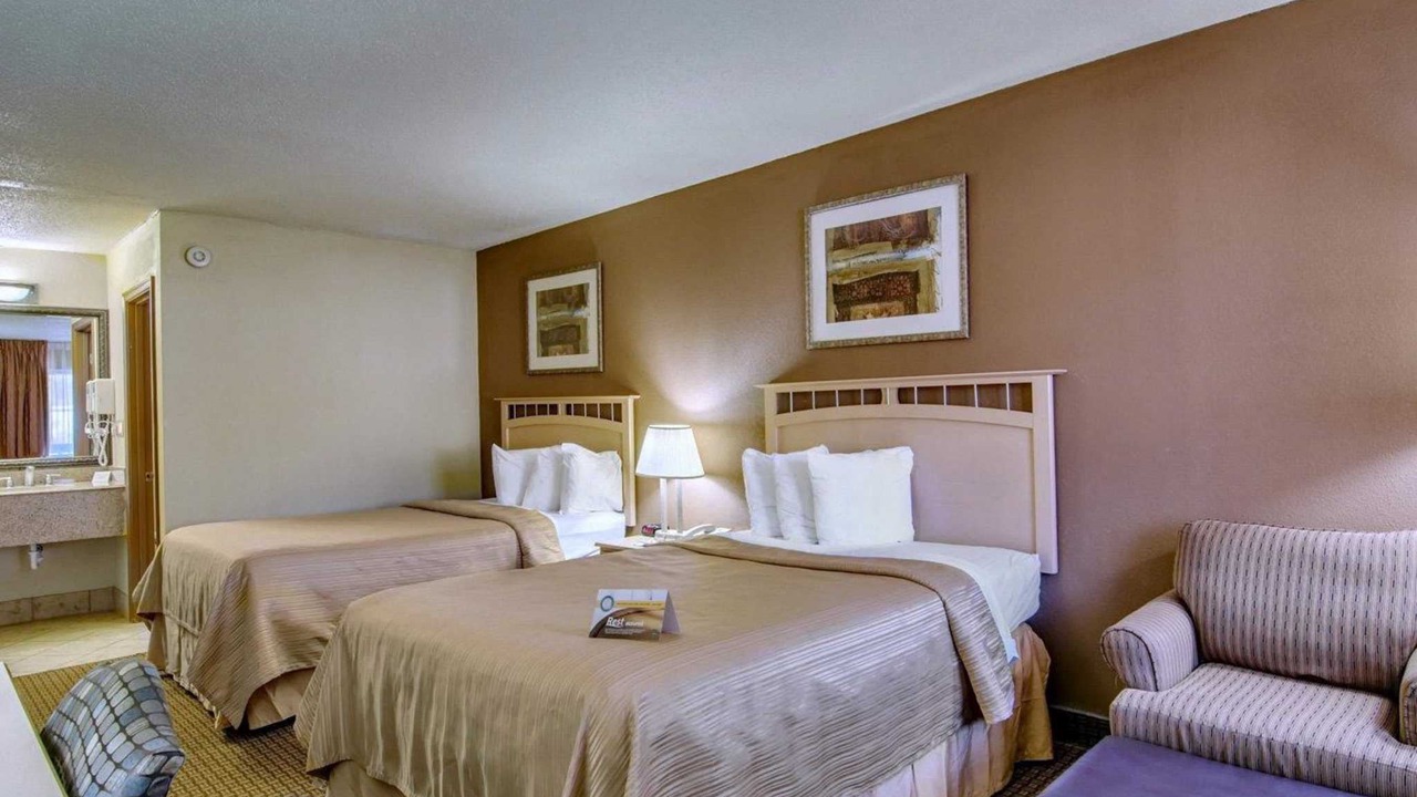 Photo of Bedroom in Salem