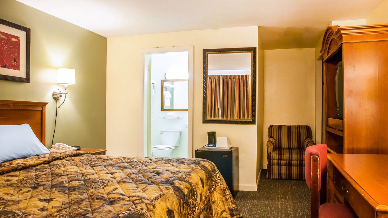 Photo of Bedroom in Middletown