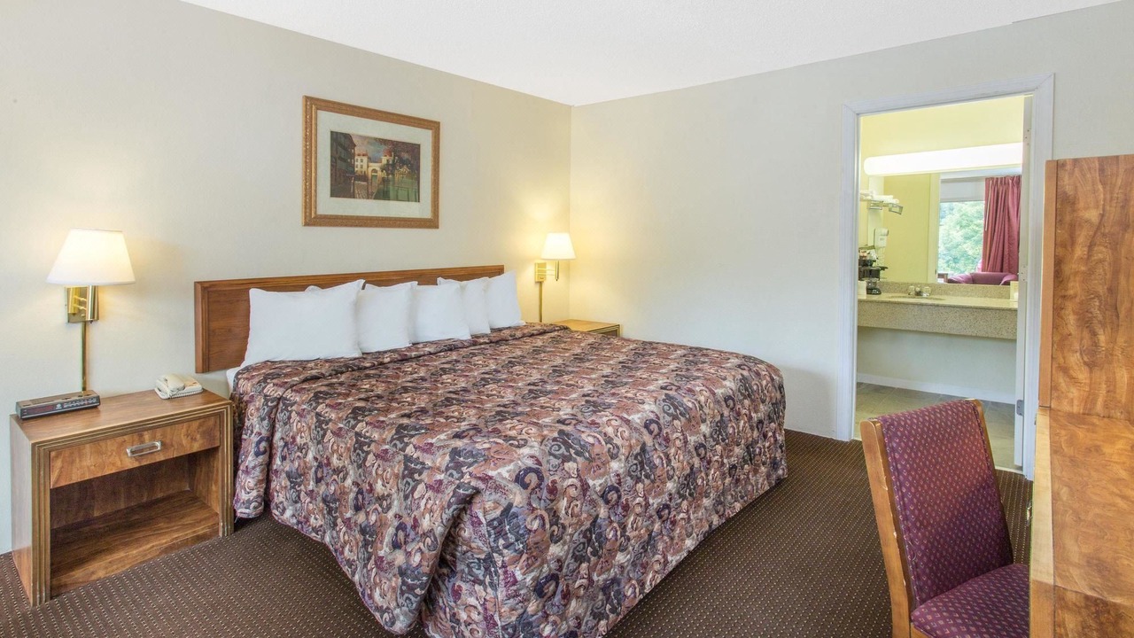 Photo of Bedroom in Dubuque