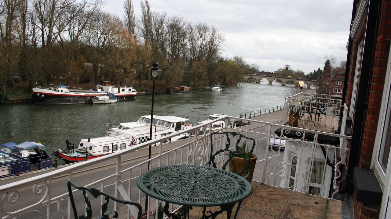 Photo of Patio Balcony in Bray on Thames