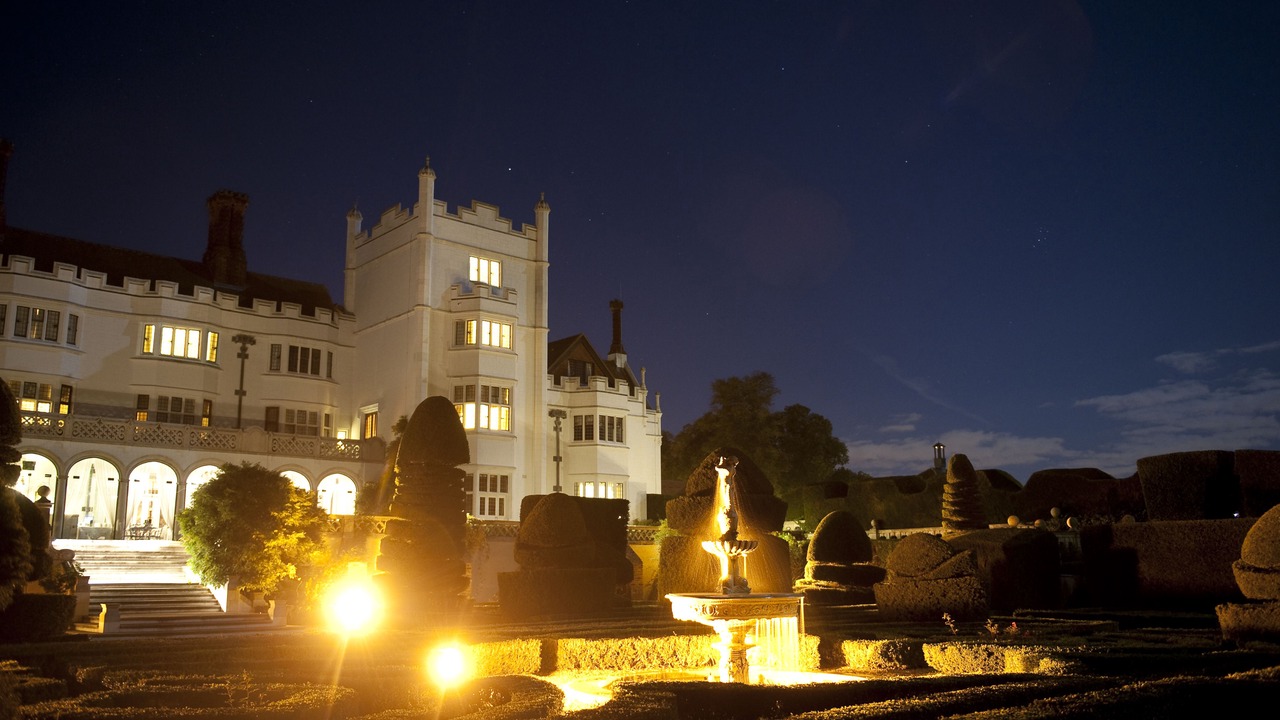 Photo of Buildings in Medmenham