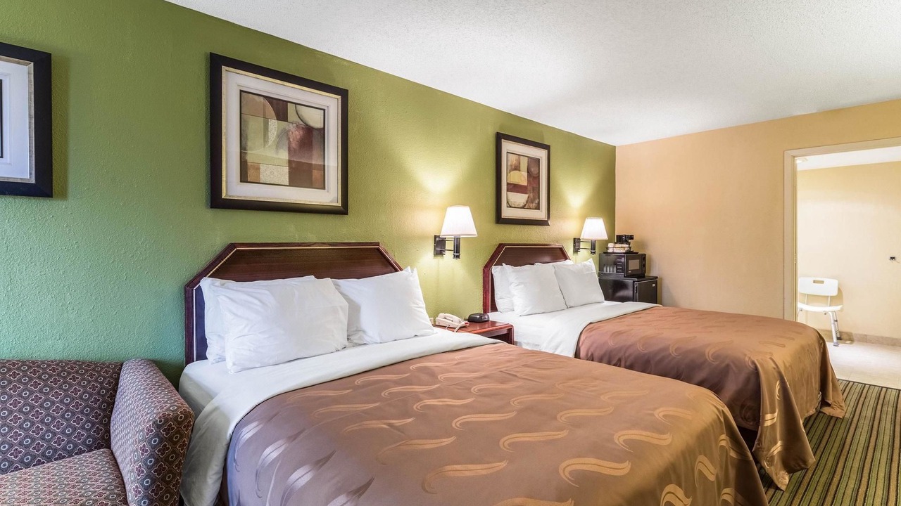 Photo of Bedroom in Alexandria