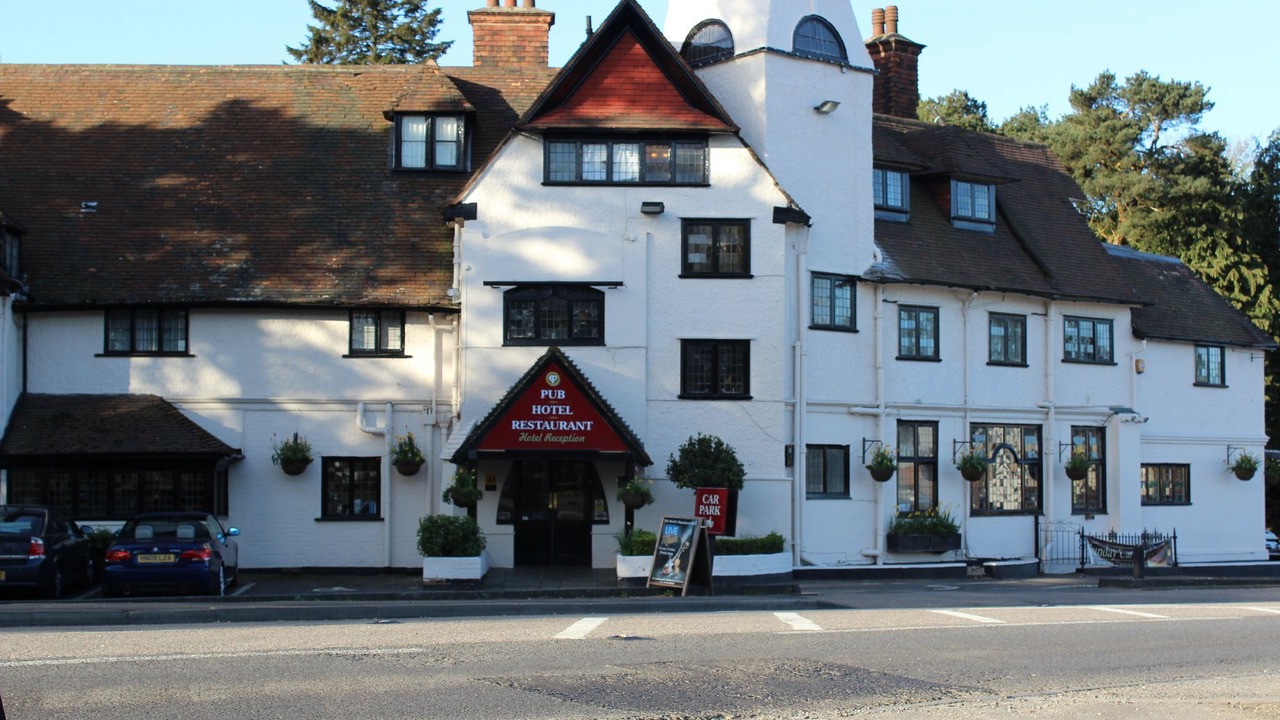 Photo of Buildings in Hindhead