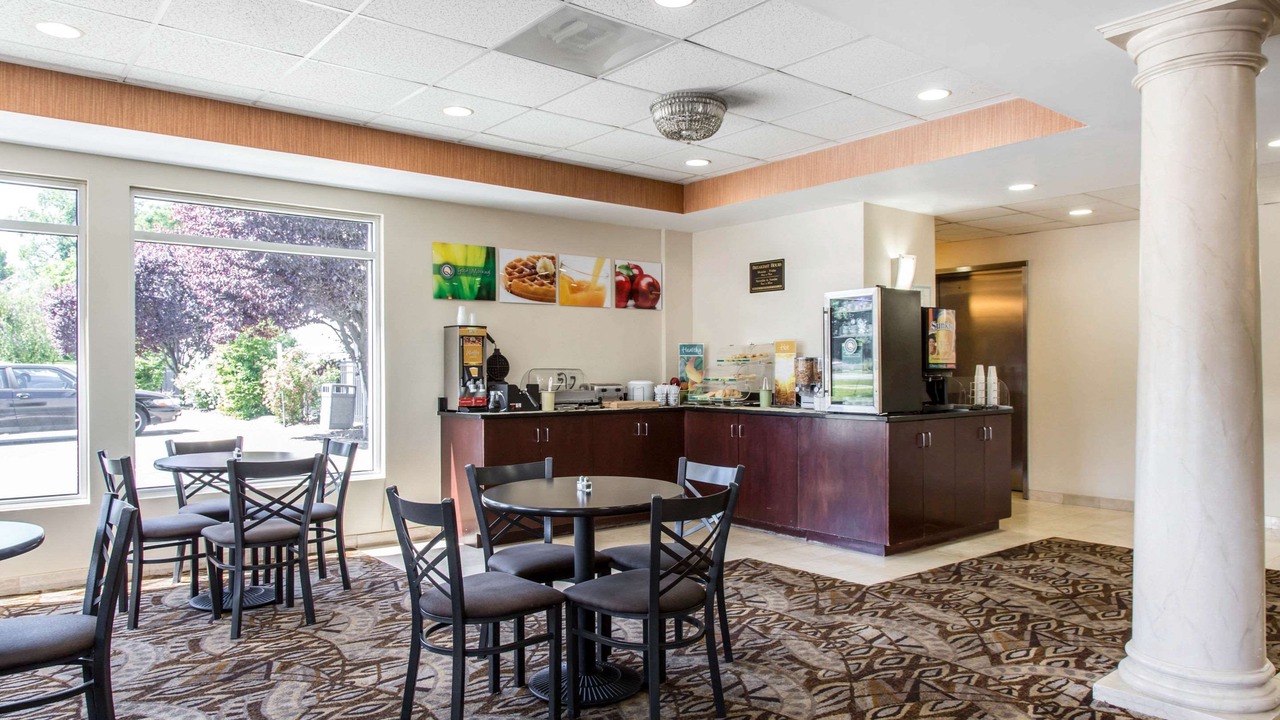 Photo of Livingroom in Danbury